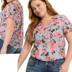 Torrid Harper Flutter Sleeve Georgette Floral Blouse Size 00 / M